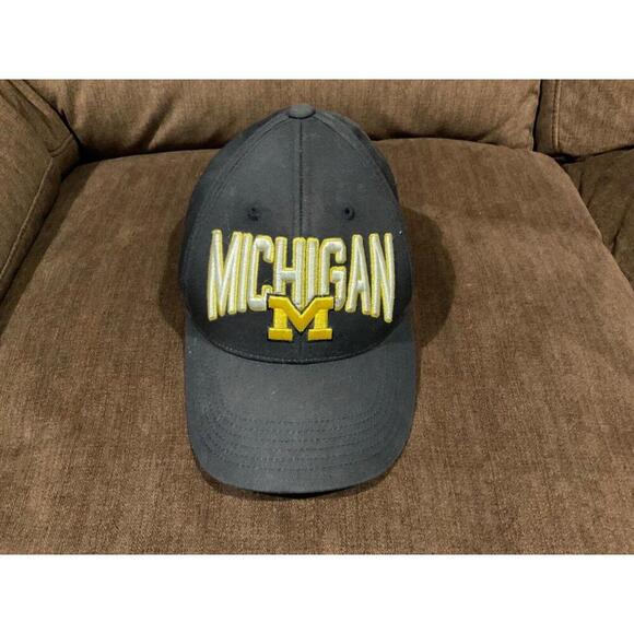 University of Michigan Navy Blue Basebal lHat Adjustable Strap Top of the World - Picture 1 of 7